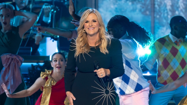 M Trishayearwood2024cmacountrychristmasperformancedisneyconniechornuk